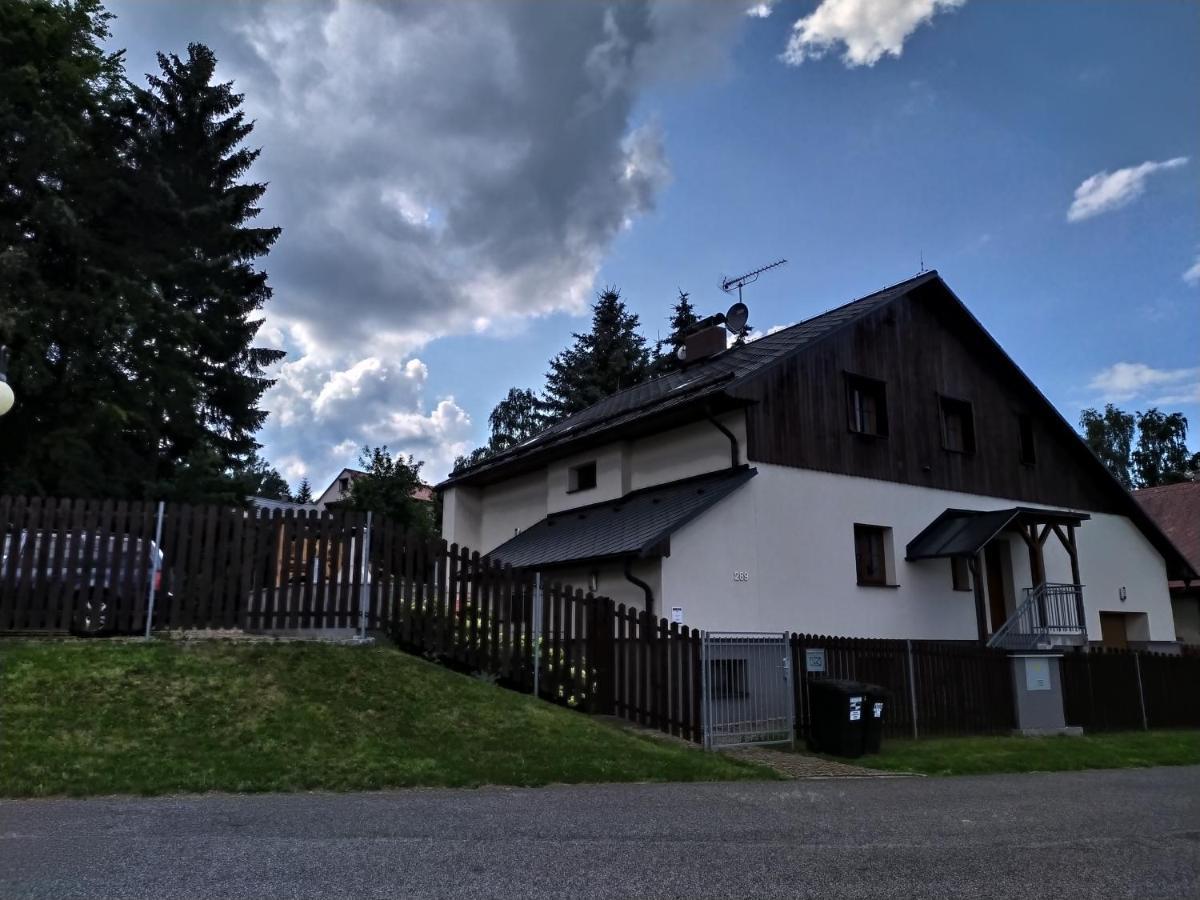 Appartement Haus Tolstejn à Jiřetín pod Jedlovou Extérieur photo