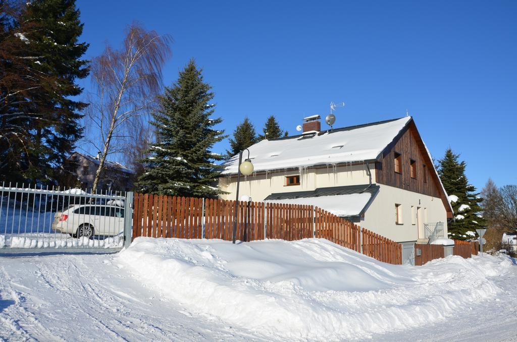 Appartement Haus Tolstejn à Jiřetín pod Jedlovou Extérieur photo