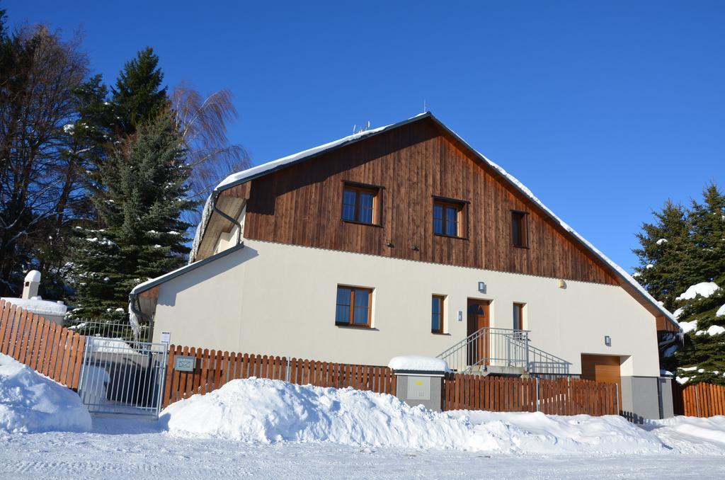 Appartement Haus Tolstejn à Jiřetín pod Jedlovou Extérieur photo