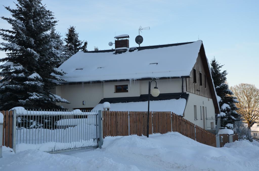 Appartement Haus Tolstejn à Jiřetín pod Jedlovou Extérieur photo