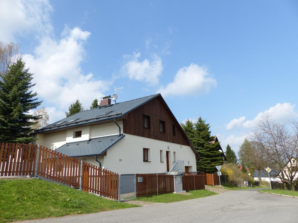 Appartement Haus Tolstejn à Jiřetín pod Jedlovou Extérieur photo