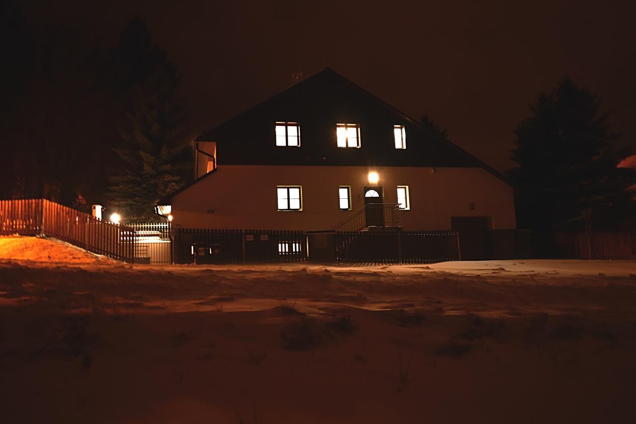Appartement Haus Tolstejn à Jiřetín pod Jedlovou Extérieur photo