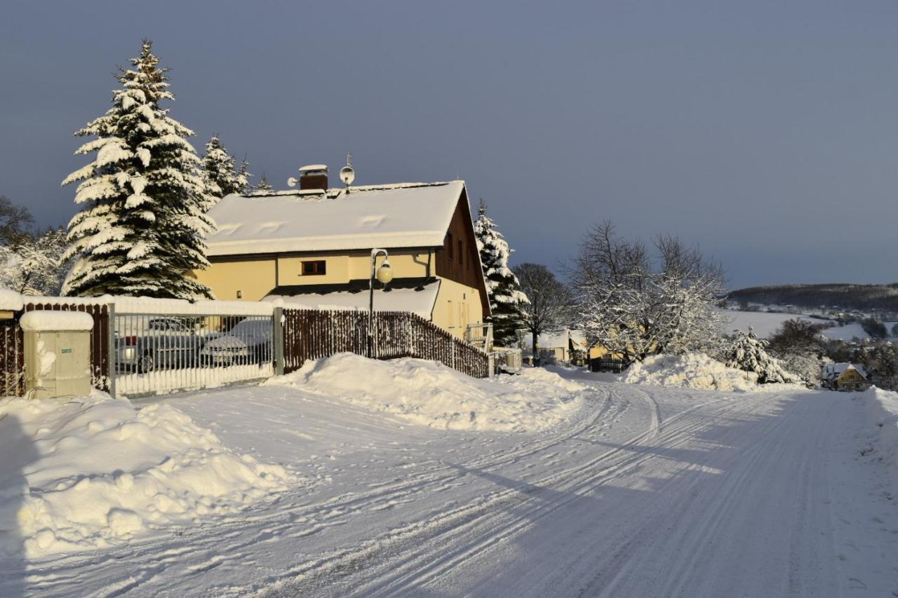 Appartement Haus Tolstejn à Jiřetín pod Jedlovou Extérieur photo
