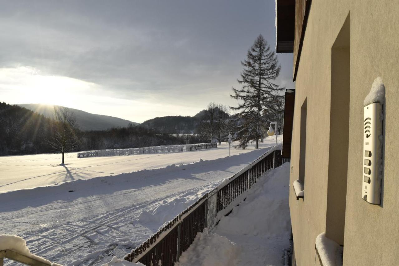 Appartement Haus Tolstejn à Jiřetín pod Jedlovou Extérieur photo