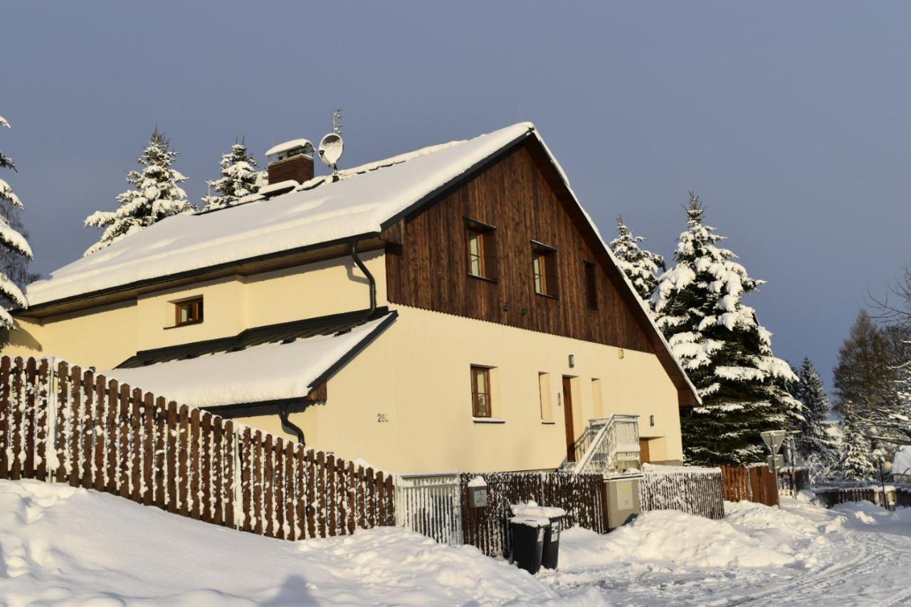 Appartement Haus Tolstejn à Jiřetín pod Jedlovou Extérieur photo